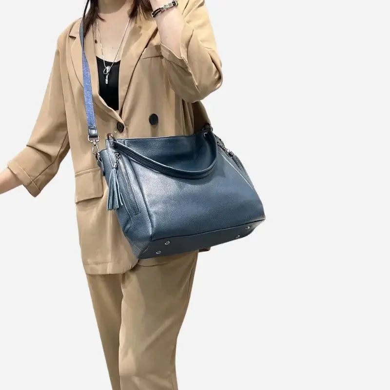 Bolsa-Feminina-Grande-Hobo-Laura-Azul-Modelo-vbolsa-hobo-pequena-bolsa-hobo-preta-bolsa-hobo-couro-bolsa-hobo-grande-bolsa-hobo-schutz