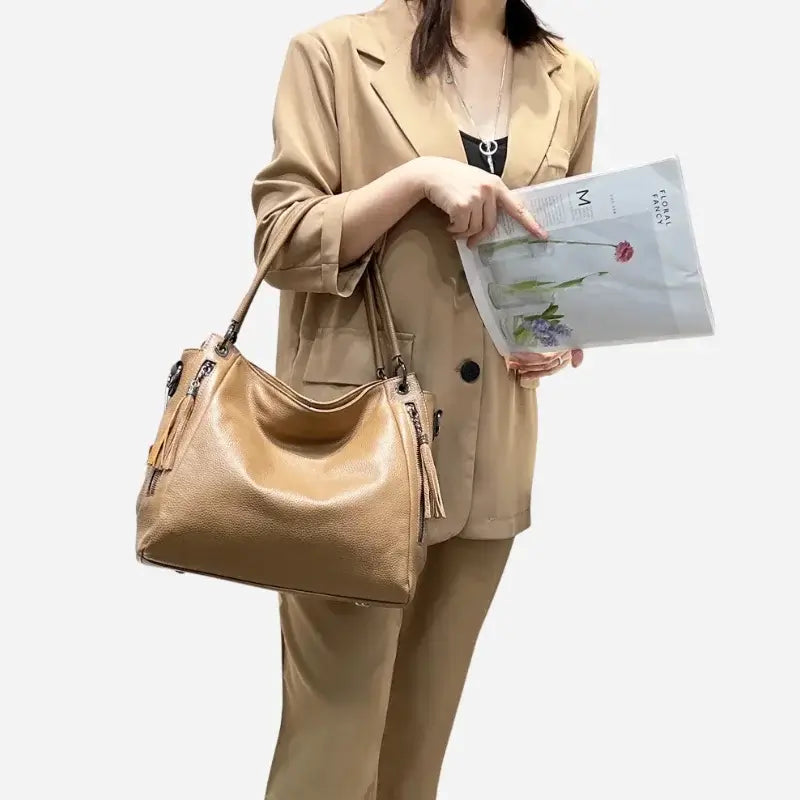 Bolsa-Feminina-Grande-Hobo-Laura-Caqui-Modelo-2-bolsa-hobo-pequena-bolsa-hobo-bolsa-hobo-couro-bolsa-hobo-grande-bolsa-hobo-schutz