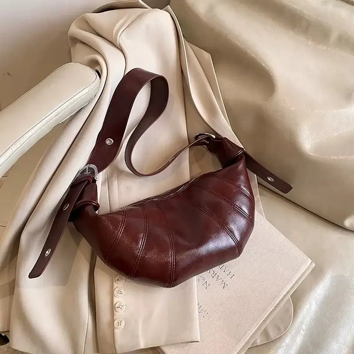 Bolsa-Feminina-Pequena-Hobo-Romina-Borgonha-frente-bolsa-hobo-pequena-bolsa-hobo-preta-bolsa-hobo-de-couro