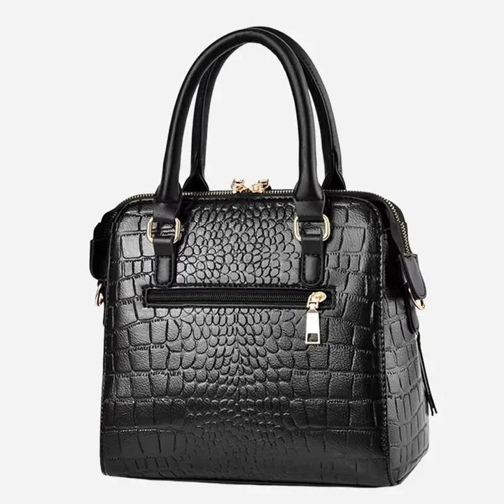 Bolsa-Feminina-Pequena-de-Couro-Lisette-Preta-Verso-bolsa-feminina-promoção-bolsa-de-couro-feminina-bolsa-tiracolo-bolsa-tiracolo-feminino-bolsa-tiracolo-feminina-bolsa-de-couro-feminina-grande-Transversal
