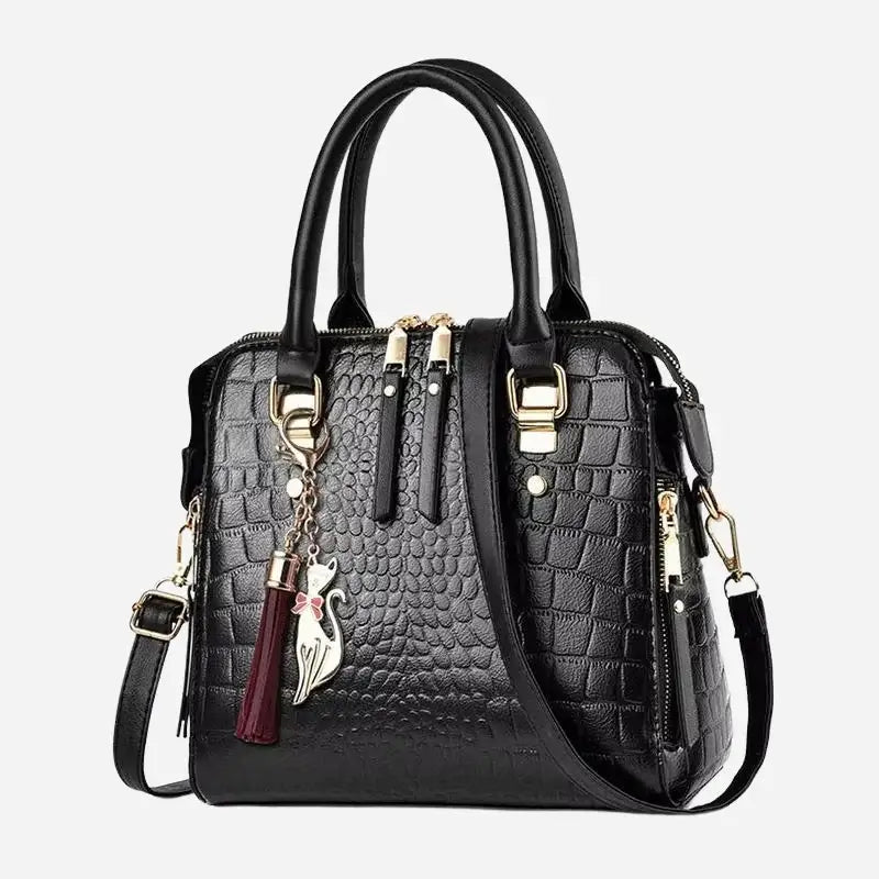 Bolsa-Feminina-Pequena-de-Couro-Lisette-Preta-bolsa-feminina-promoção-bolsa-de-couro-feminina-bolsa-tiracolo-bolsa-tiracolo-feminino-bolsa-tiracolo-feminina-bolsa-de-couro-feminina-grande-Transversal