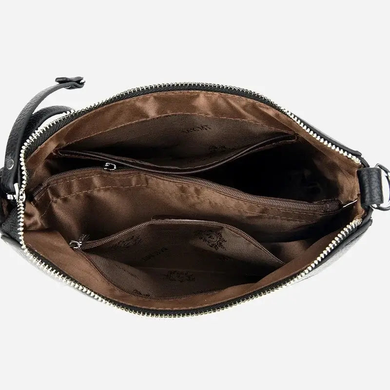 Bolsa-Feminina-Transversal-Hobo-Adele-Modelo-Preta-Couro-Aberta--bolsa-hobo-pequena-bolsa-hobo-preta-bolsa-hobo-couro