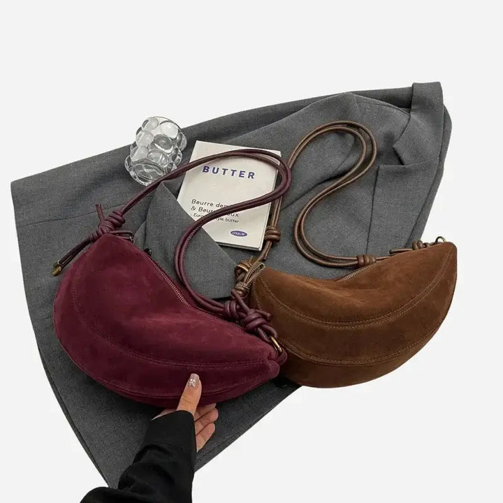 Bolsa-Feminina-Trasnsversal-Hobo-Aurora-duo-Design-bolsa-hobo-pequena-bolsa-hobo-preta-bolsa-hobo-couro