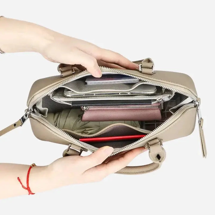 Bolsa-Feminina-de-Couro-Evelyn-Cinza-Aberta-bolsa-feminina-bolsa-transvesal-promoção-bolsa-de-couro-feminina