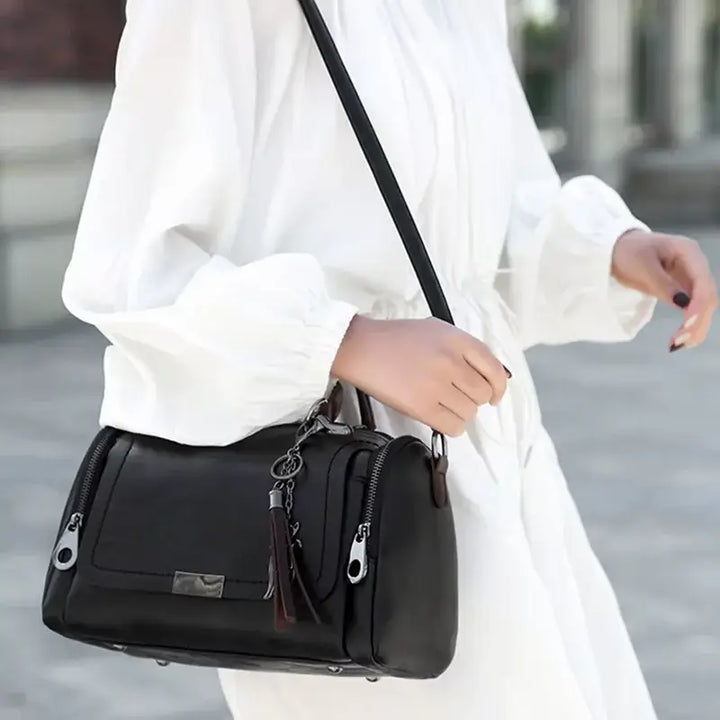 Bolsa-Feminina-de-Couro-Grande-Clarice-Verde-Modelo-2-bolsa-feminina-promoção-bolsa-de-couro-feminina-bolsa-tiracolo-bolsa-tiracolo-feminino-bolsa-tiracolo-feminina-bolsa-de-couro-feminina-grande-bolsa-transversal-bolsa-tircolo-bolsa-de-mao