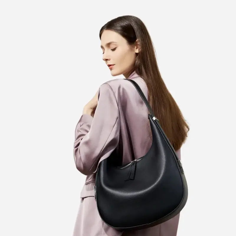 Bolsa-Feminina-de-Couro-Hobo-Denise-Preto-Modelo-Costa-bolsa-hobo-pequena-bolsa-hobo-preta-bolsa-hobo-couro-bolsa-hobo-grande-bolsa-hobo-schutz