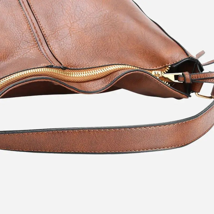 Bolsa-Feminina-de-Couro-Hobo-Florence-Aberta-Ziper-hobo-pequena-bolsa-hobo-bolsa-hobo-couro-hobo-bolsa-hobo-couro-Bolsa-Feminina-de-Couro-Hobo-Florencehobo-pequena-bolsa-hobo-bolsa-hobo-couro-bolsa-feminina-promoção-bolsa-de-couro-feminina-bolsa-tiracolo-bolsa-tiracolo-feminino-bolsa-tiracolo-feminina-bolsa-de-couro-feminina-grande