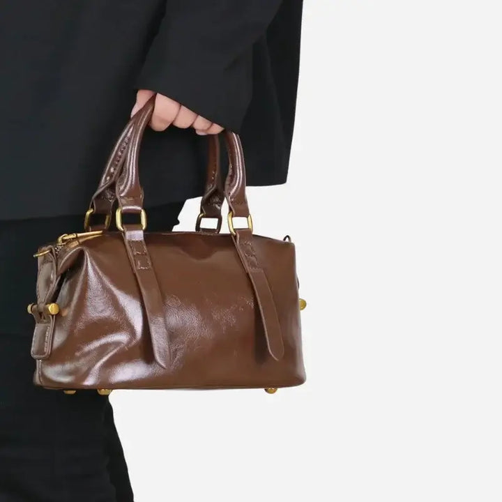 Bolsa-Feminina-de-Couro-Marrom-Annelise-Modelo-bolsa-feminina-promoção-bolsa-de-couro-feminina-bolsa-tiracolo-bolsa-tiracolo-feminino-bolsa-tiracolo-feminina-bolsa-de-couro-feminina-grande-Bolsa-transversal-Bolsa-de-mao
