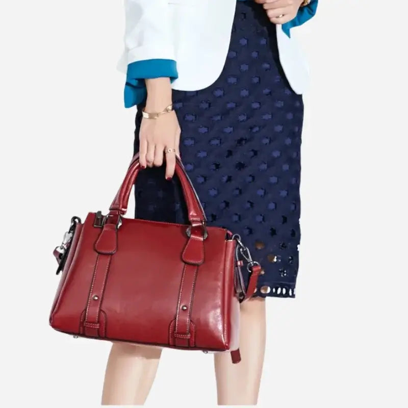 Bolsa-Feminina-de-Couro-Satchel-Giovana-Vermelho-Modelo-bolsa-feminina-promoção-bolsa-de-Bolsa-Feminina-de-Couro-Satchel-Giovana-Marrom-couro-feminina-bolsa-tiracolo-bolsa-tiracolo-feminino-bolsa-tiracolo-feminina-bolsa-de-couro-feminina-grande		