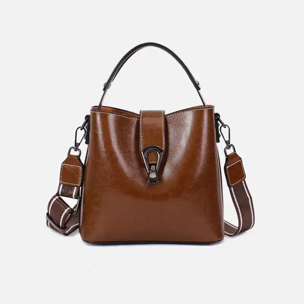 Bolsa-Feminina-de-Couro-Tiracolo-Yasmin-Preta-bolsa-feminina-promoção-bolsa-de-couro-feminina-bolsa-tiracolo-bolsa-tiracolo-feminino-bolsa-tiracolo-feminina		