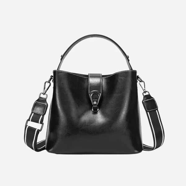 Bolsa-Feminina-de-Couro-Tiracolo-Yasmin-Preta-bolsa-feminina-promoção-bolsa-de-couro-feminina-bolsa-tiracolo-bolsa-tiracolo-feminino-bolsa-tiracolo-feminina		