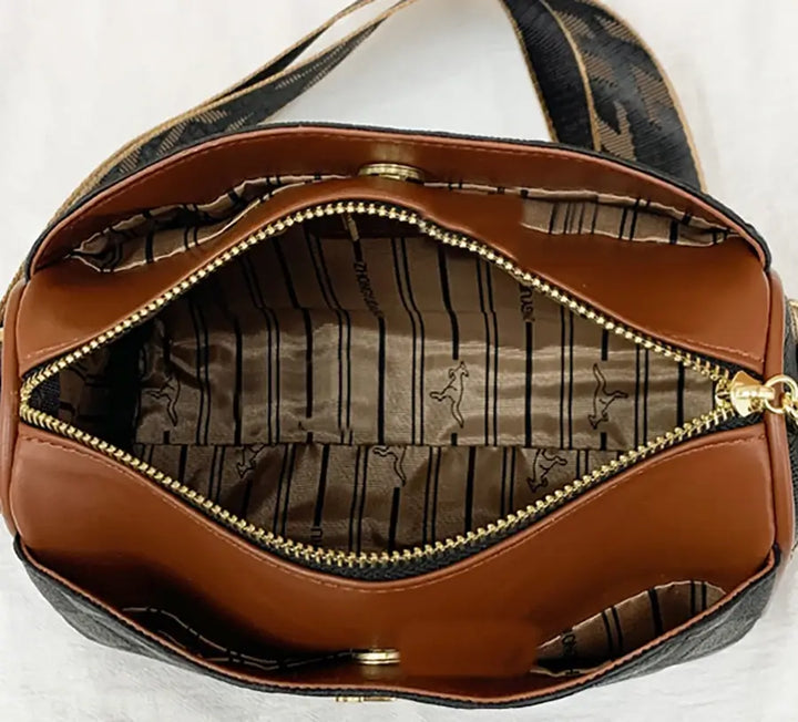 Bolsa-Tiracolo-Feminina-Camille-Preta-Aberta-Vazia-bolsa-tiracolo-pequena-bolsa-feminina-promoção-bolsa-de-couro-feminina-bolsa-tiracolo-bolsa-tiracolo-feminino-bolsa-tiracolo-feminina-bolsa-tiracolo-schutz