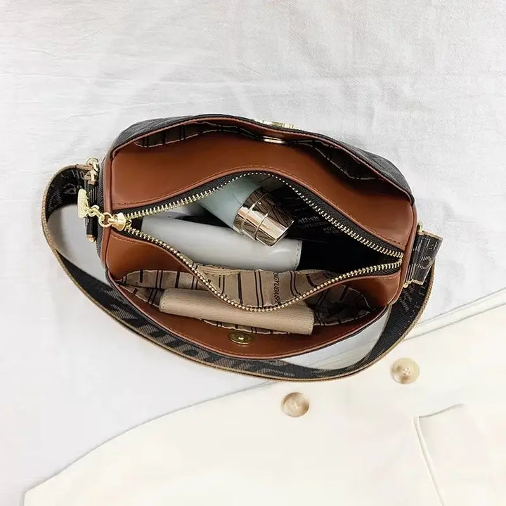Bolsa-Tiracolo-Feminina-Camille-Preta-Aberta-bolsa-tiracolo-pequena-bolsa-feminina-promoção-bolsa-de-couro-feminina-bolsa-tiracolo-bolsa-tiracolo-feminino-bolsa-tiracolo-feminina-bolsa-tiracolo-schutz
