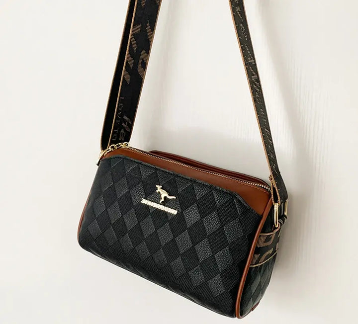 Bolsa-Tiracolo-Feminina-Camille-Preta-Alca-Completbolsa-tiracolo-pequena-bolsa-feminina-promoção-bolsa-de-couro-feminina-bolsa-tiracolo-bolsa-tiracolo-feminino-bolsa-tiracolo-feminina-bolsa-tiracolo-schutz