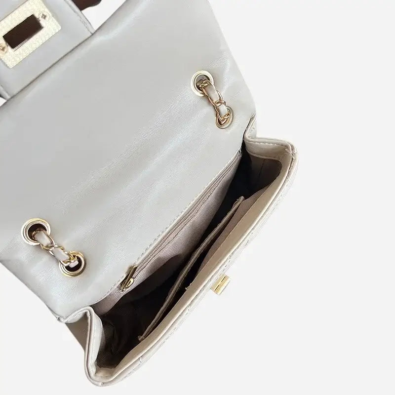 Bolsa-Tiracolo-Feminina-Mika-Branca-Aberta-bolsa-tiracolo-pequena-bolsa-feminina-promoção-bolsa-de-couro-feminina-bolsa-tiracolo-bolsa-tiracolo-feminino-bolsa-tiracolo-feminina-bolsa-tiracolo-schutz