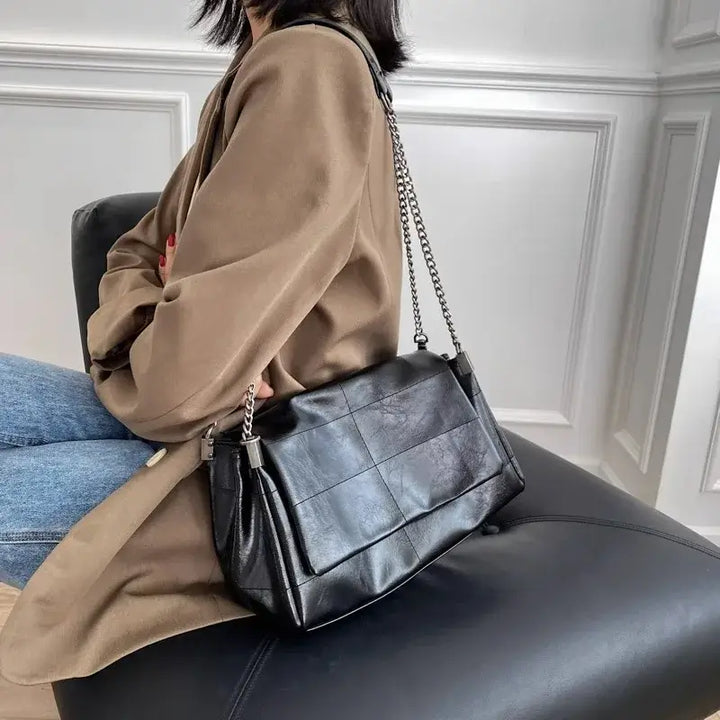 Bolsa-Tiracolo-Feminina-Preta-Isadora-Preta-Modelo-bolsa-tiracolo-pequena-bolsa-feminina-promoção-bolsa-de-couro-feminina-bolsa-tiracolo-bolsa-tiracolo-feminino-bolsa-tiracolo-feminina-bolsa-tiracolo-schutz