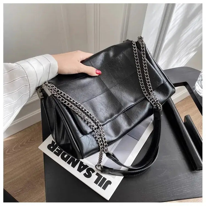 Bolsa-Tiracolo-Feminina-Preta-Isadora-Preta-Modelo-3-bolsa-tiracolo-pequena-bolsa-feminina-promoção-bolsa-de-couro-feminina-bolsa-tiracolo-bolsa-tiracolo-feminino-bolsa-tiracolo-feminina-bolsa-tiracolo-schutz