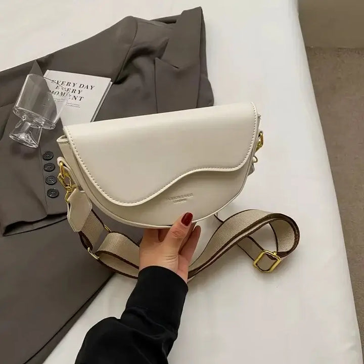 Bolsa-Tiracolo-Feminina-Seren-Branca-bolsa-tiracolo-pequena-bolsa-feminina-promoção-bolsa-de-couro-feminina-bolsa-tiracolo-bolsa-tiracolo-feminino-bolsa-tiracolo-feminina-bolsa-tiracolo-schutz