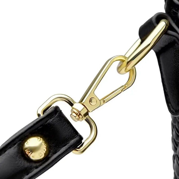 Bolsa-Tiracolo-Feminina-de-Couro-Celina-Preta-fivela-dourada-bolsa-tiracolo-pequena-bolsa-feminina-promoção-bolsa-de-couro-feminina-bolsa-tiracolo-bolsa-tiracolo-feminino-bolsa-tiracolo-feminina-bolsa-tiracolo-schutz