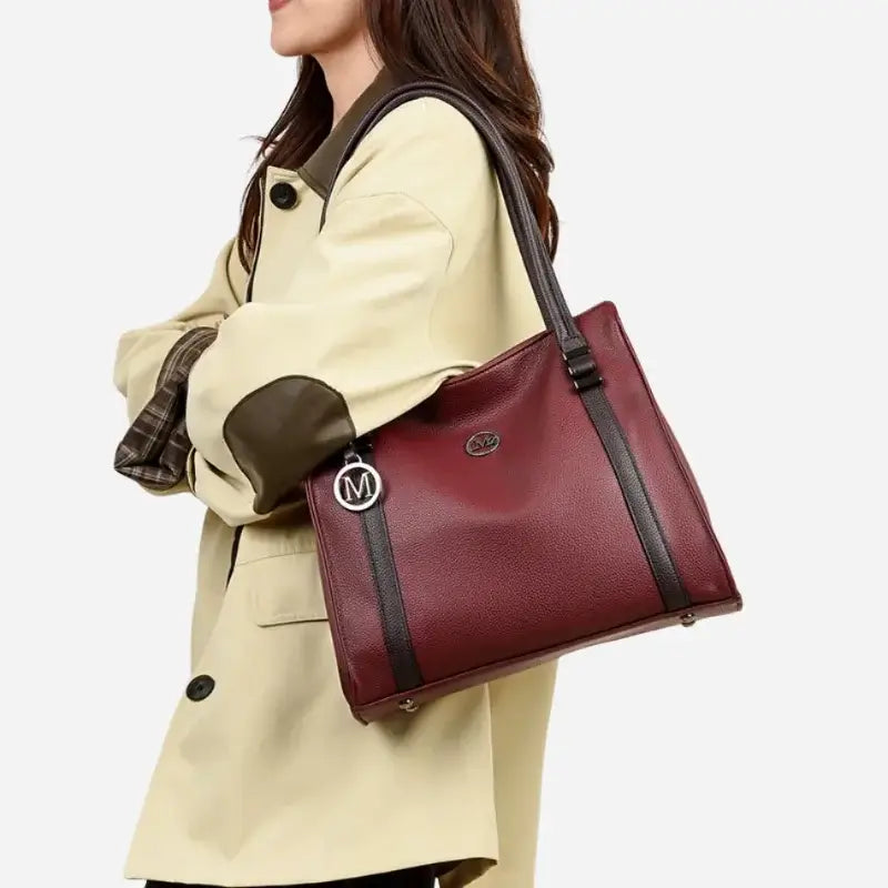 Bolsa-Tote-Feminina-Allegra-Borgomha-Modelo-Lado-bolsa-feminina-promoção-bolsa-de-couro-feminina-bolsa-bolsa-de-couro-feminina-grande-bolsa-tote-bolsa-tote-grande-bolsa-tote-bag-bolsa-tote-schutz-bolsa-tote-couro
