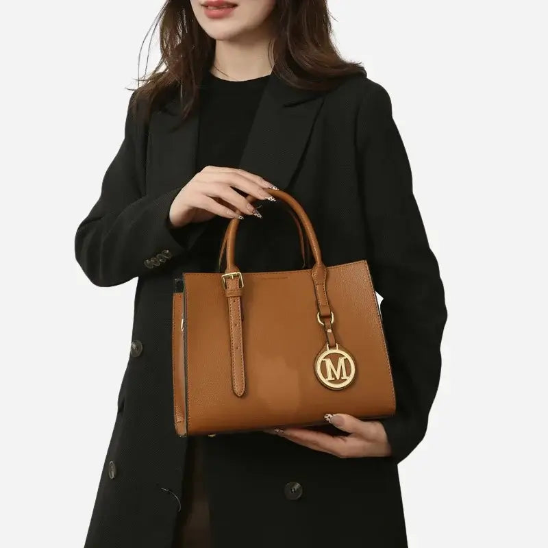 Bolsa-Tote-Feminina-Transversal-Melissa-Marrom-Modelo-bolsa-feminina-promoção-bolsa-de-couro-feminina-bolsa-bolsa-de-couro-feminina-grande-bolsa-tote-bolsa-tote-grande-bolsa-tote-bag-bolsa-tote-schutz-bolsa-tote-couro-bolsa-transversal-bolsa-transversal-feminina	