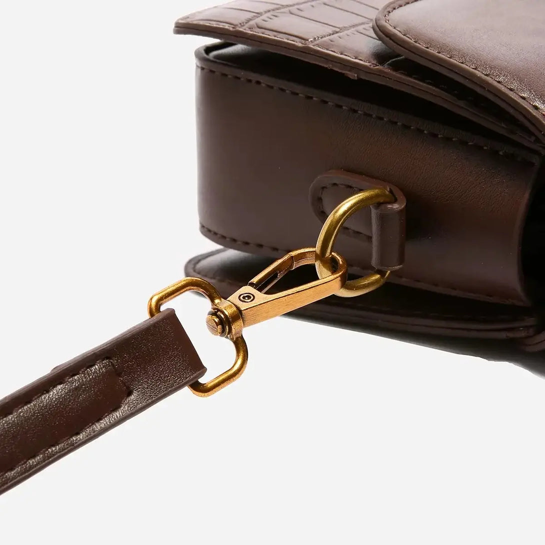 Bolsa-de-Mao-Feminina-Transversal-Luna-Detalhes-bolsa-feminina-promoção-bolsa-de-couro-feminina-bolsa-tiracolo-bolsa-tiracolo-feminino-bolsa-tiracolo-feminina-bolsa-de-couro-feminina-bolsa-de-mao-bolsa de-mao-viagem-bolsa-de-mao-festa-bolsa pequena-bolsa-pequena-feminino-bolsa-pequena-feminina-transversal	