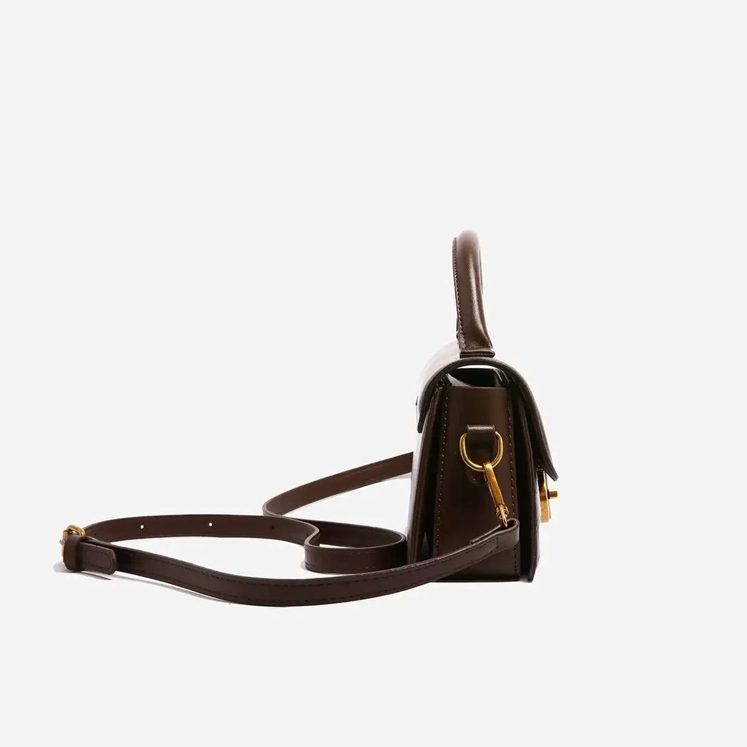 Bolsa-de-Mao-Feminina-Transversal-Luna-Cafe-Lado-bolsa-feminina-promoção-bolsa-de-couro-feminina-bolsa-tiracolo-bolsa-tiracolo-feminino-bolsa-tiracolo-feminina-bolsa-de-couro-feminina-bolsa-de-mao-bolsa de-mao-viagem-bolsa-de-mao-festa-bolsa pequena-bolsa-pequena-feminino-bolsa-pequena-feminina-transversal	