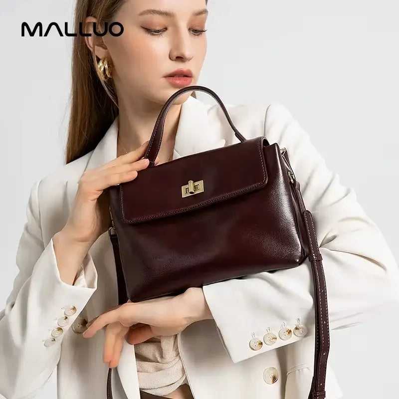Bolsa-de-Mao-Feminina-de-Couro-Malluo-Borgonha-Nos-Bracos-bolsa-feminina-promoção-bolsa-de-couro-feminina-bolsa-tiracolo-bolsa-tiracolo-feminino-bolsa-tiracolo-feminina-bolsa-de-couro-feminina-bolsa-de-mao-bolsa de-mao-viagem-bolsa-de-mao-festa-bolsa pequena-bolsa-pequena-feminino-bolsa-pequena-feminina-transversal	
