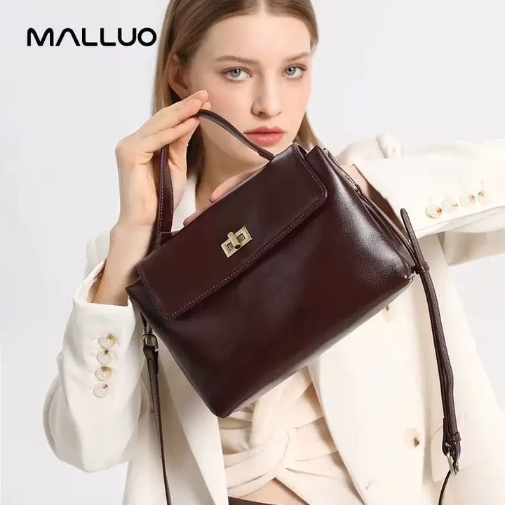 Bolsa-de-Mao-Feminina-de-Couro-Malluo-Mdelo-Cafe-bolsa-feminina-promoção-bolsa-de-couro-feminina-bolsa-tiracolo-bolsa-tiracolo-feminino-bolsa-tiracolo-feminina-bolsa-de-couro-feminina-bolsa-de-mao-bolsa de-mao-viagem-bolsa-de-mao-festa-bolsa pequena-bolsa-pequena-feminino-bolsa-pequena-feminina-transversal	