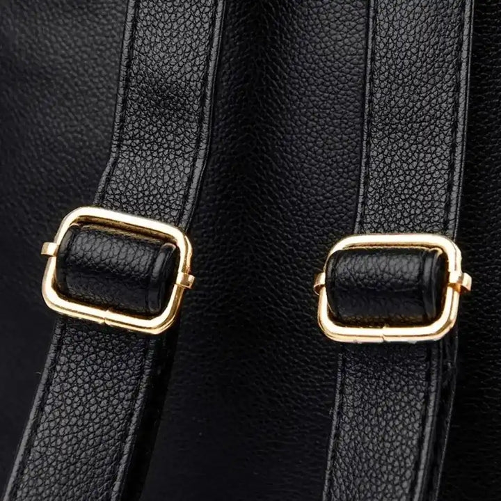 Mochila-Feminina-de-Couro-Michelle-Preta-Alca-zon-bolsa-mochila-feminina-bolsa-bolsa-mochila-feminina-bolsa-mochila-feminina-pequena-bolsa-mochila-feminina-em-promoção-bolsa-mochila-feminina