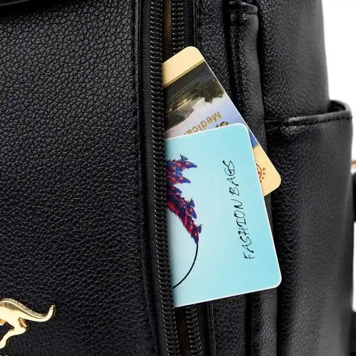Mochila-Feminina-de-Couro-Michelle-Preta-Bolso-Lado-Mochila-Feminina-de-Couro-Michelle-Vermelha-bolsa-mochila-feminina-bolsa-bolsa-mochila-feminina-bolsa-mochila-feminina-pequena-bolsa-mochila-feminina-em-promoção-bolsa-mochila-feminina