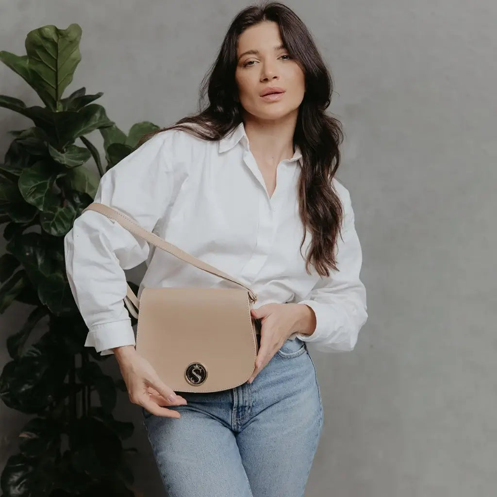 Kit-de-Bolsas-e-Carteira-Femininas-Santorini-Lara-Preto-com-Nude--Combinação-Moderna-com-Estilo-Sofisticado